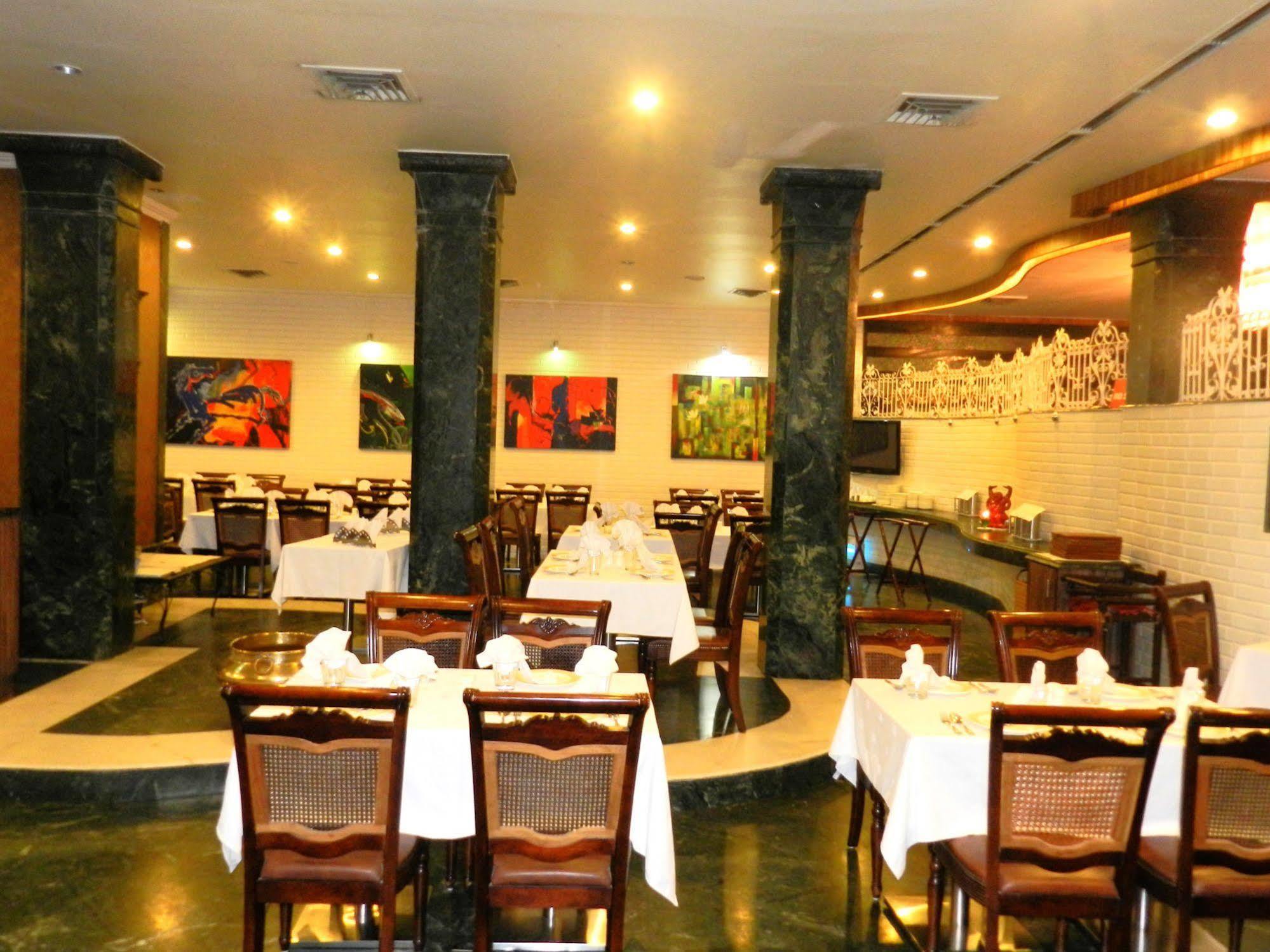 Amarpreet, Chhatrapati Sambhajinagar - Am Hotel Kollection Aurangābād Restaurant foto